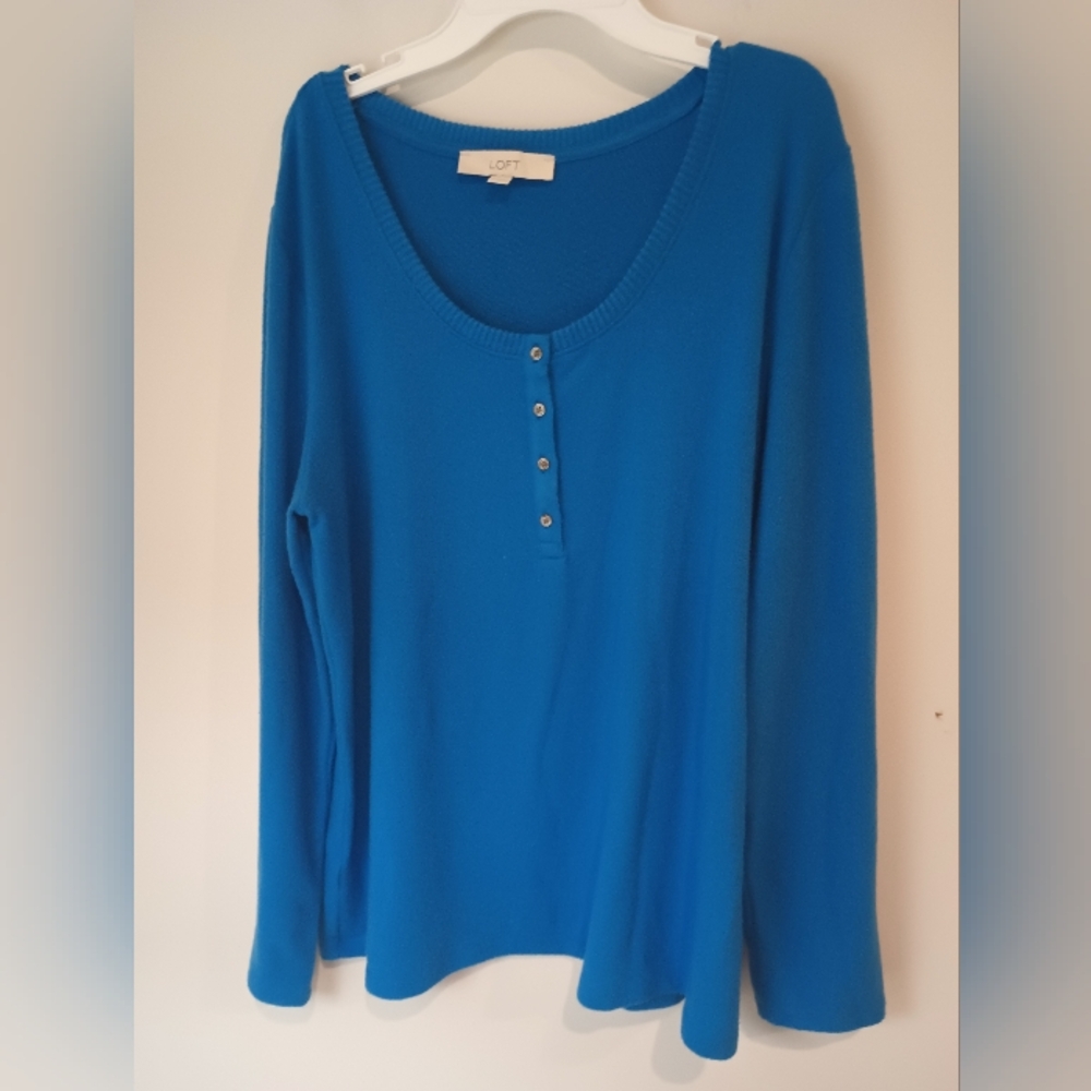 LOFT Women's Blue Long Sleeve Top